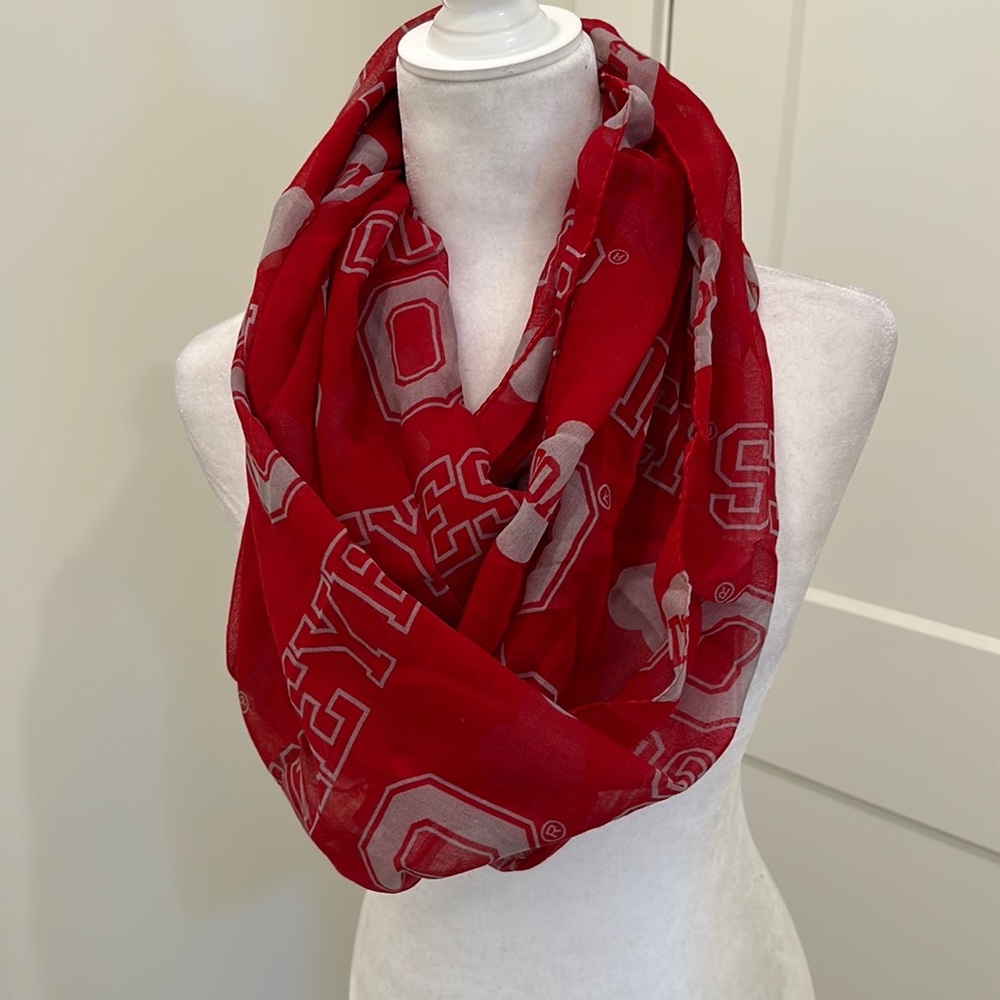 NWOT Ohio State Lightweight Infinity Scarf